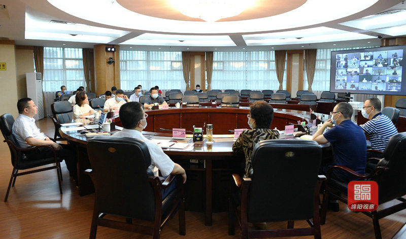 2021年8月6日，市應(yīng)對(duì)新冠疫情應(yīng)急指揮部防控工作視頻調(diào)度會(huì)  張莉 攝.jpg