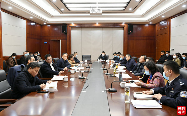 2022年2月25日，李云召開前線指揮中心疫情防控工作調(diào)度會  張莉 攝.jpg