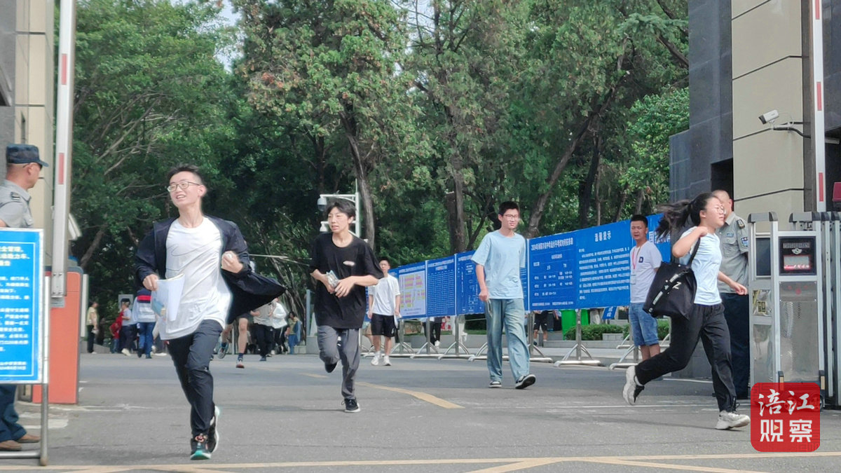 中考圓滿(mǎn)落幕1_1.jpg